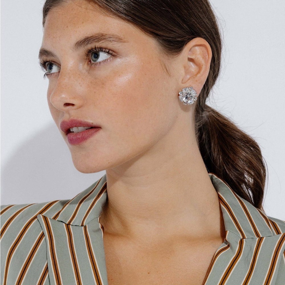 NWT Loren Hope Archie Stud Earrings